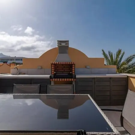 Апартаменты Beautiful In Charming Place El Duque