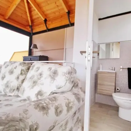 Beautiful In Charming Place El Duque Lejlighed