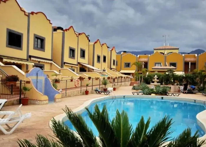 Beautiful In Charming Place El Duque Apartment