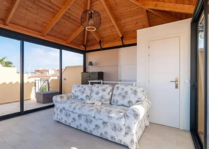 Beautiful In Charming Place El Duque Apartment